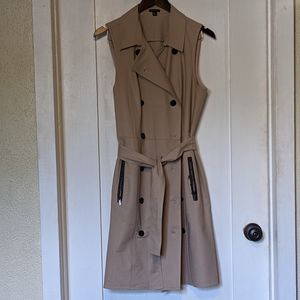 Anne Taylor Tan Sleeveless Trench Coat Size 14